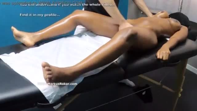 ⁣Sexy Black gets Pussy Massage Hidden Cam - XVIDEOS.COM
