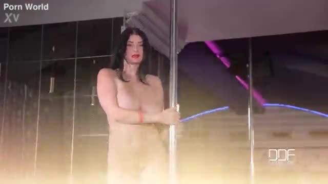 Busty Bombshell On A Pole - Watch Big Titties Shake! - XVIDEOS.COM